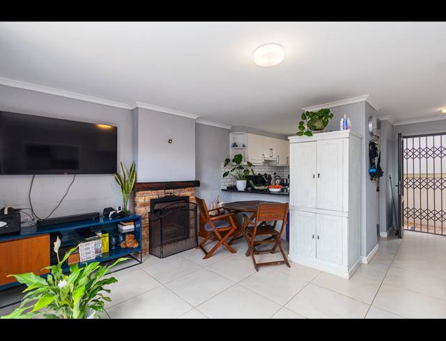 2 BEDROOM DUPLEX SOLD IN WEST BEACH